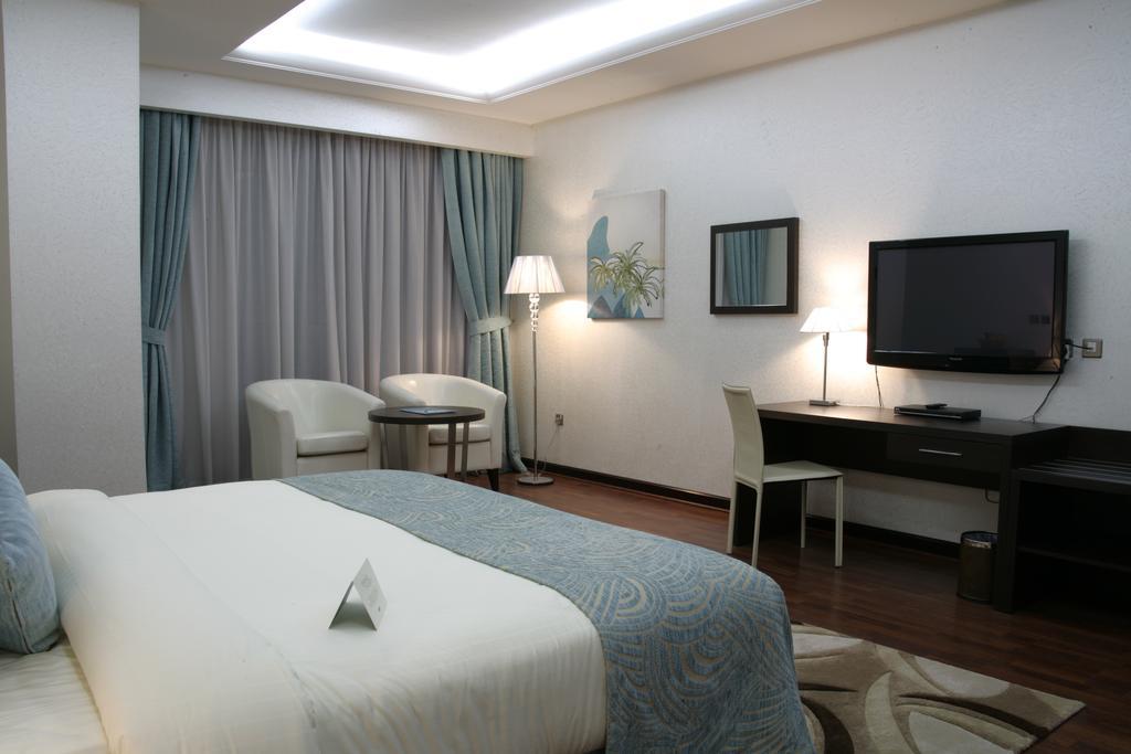 Hotel Gokulam Park Ad Dawhah Esterno foto