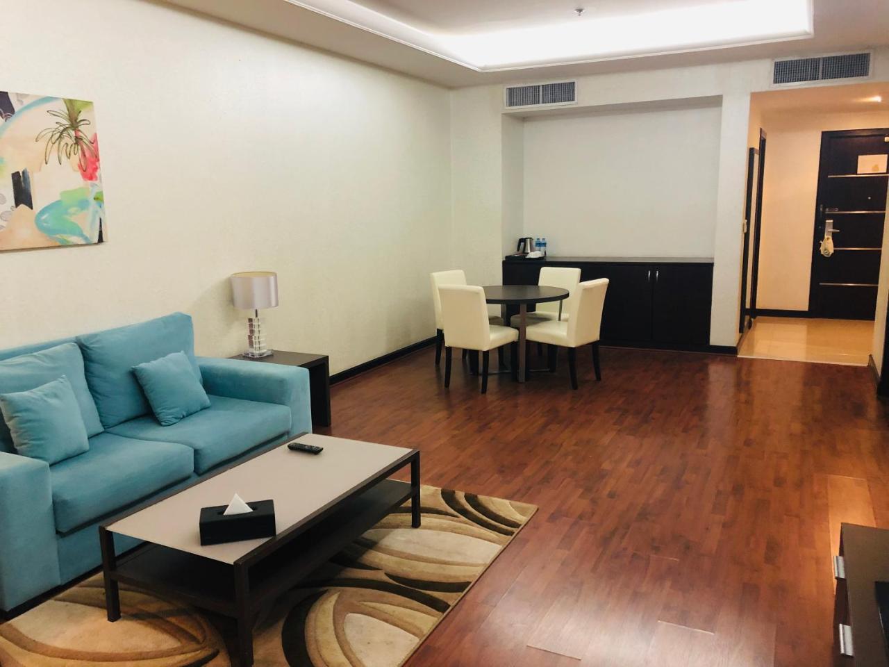 Hotel Gokulam Park Ad Dawhah Esterno foto